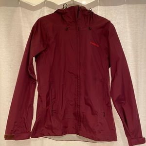 Patagonia Raincoat Women Small